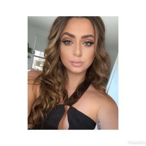 Meet your Posher, Jade